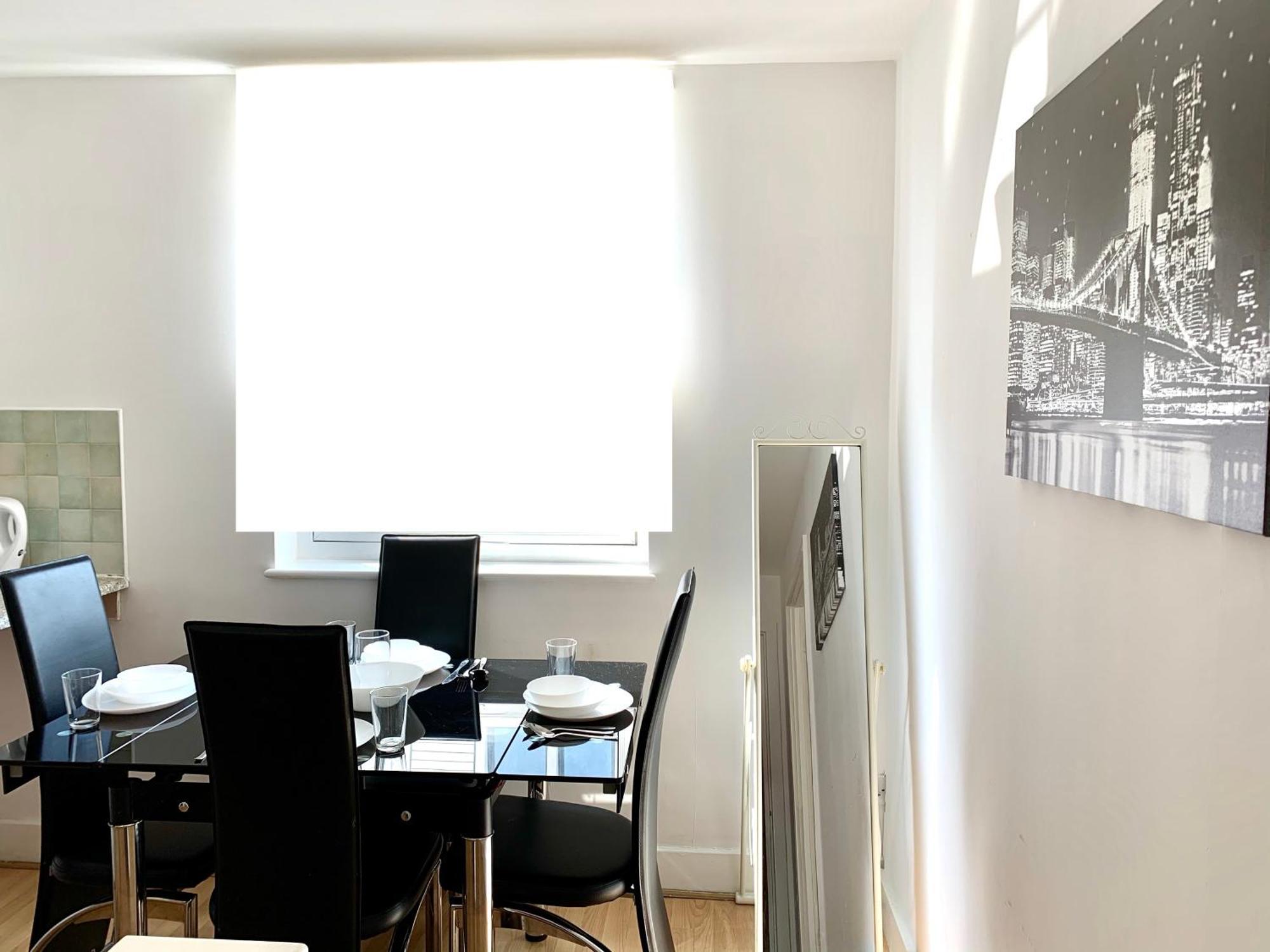 Tower Bridge London, 2 Bedrooms, Reception, Kitchen, Parking Appartamento Londra