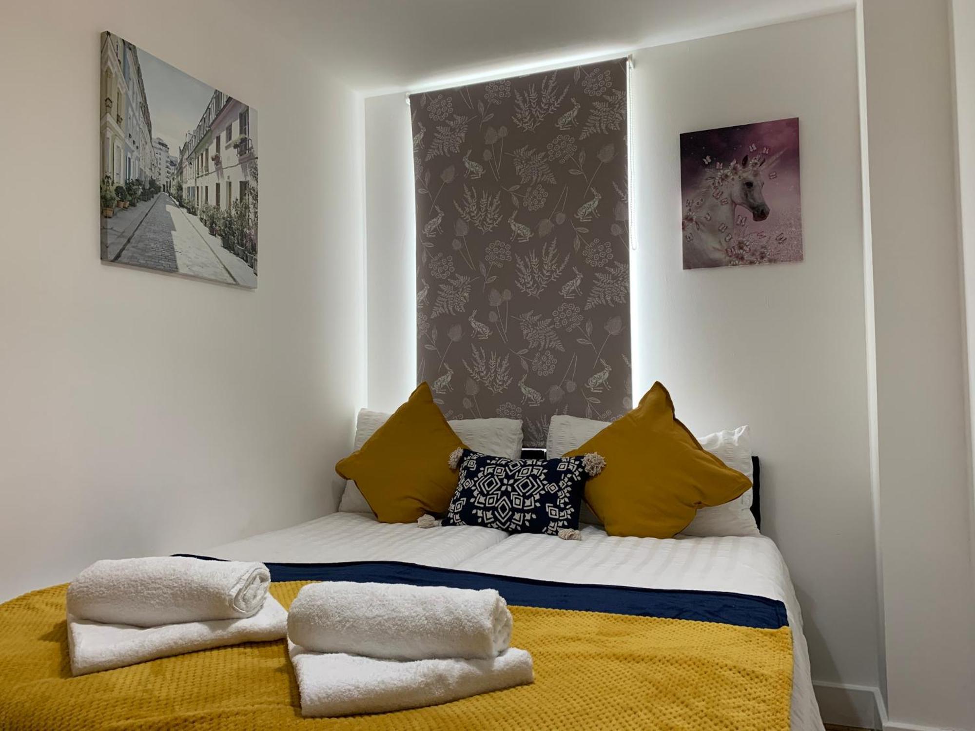 Tower Bridge London, 2 Bedrooms, Reception, Kitchen, Parking * Londra
